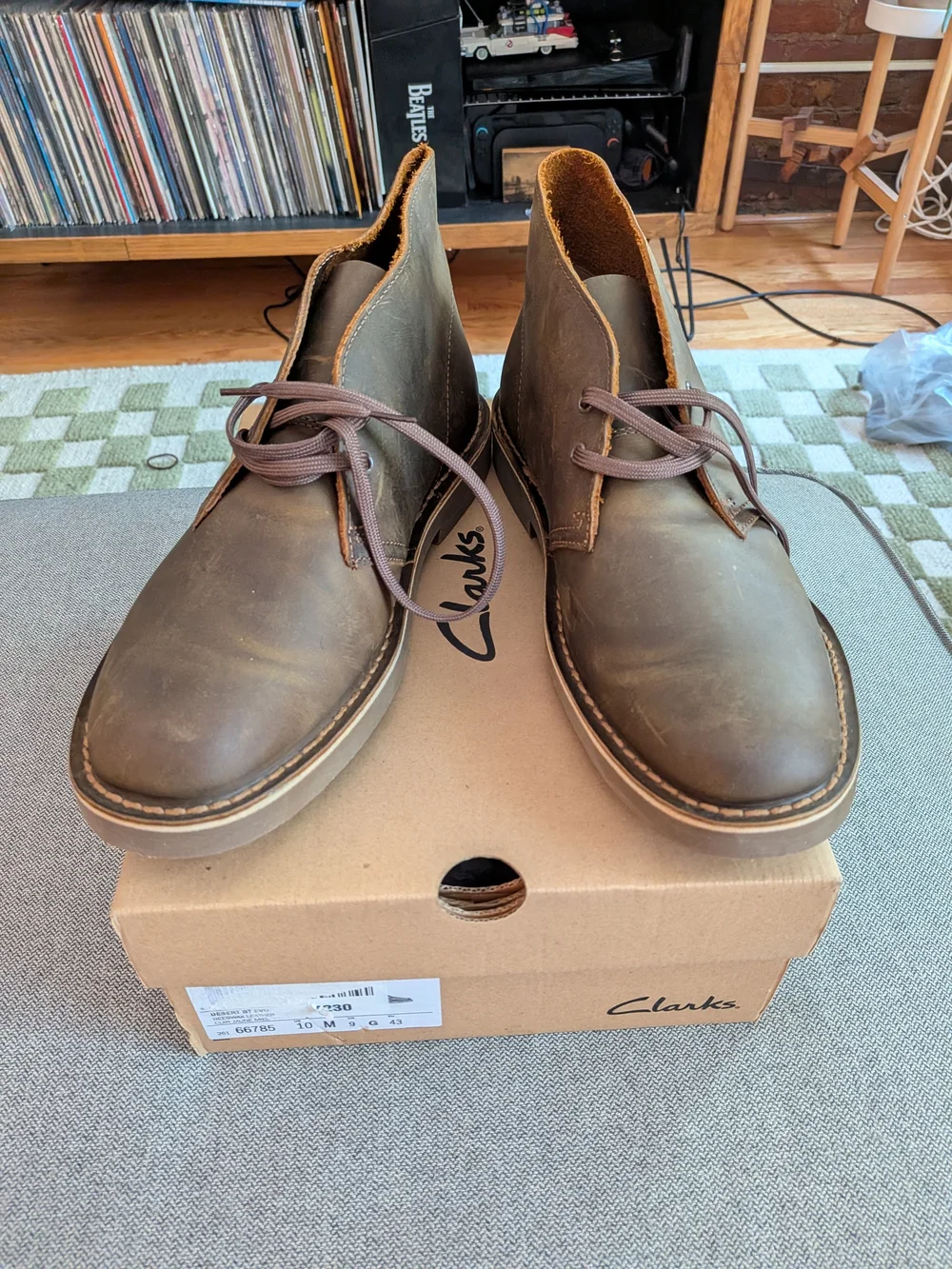 Clarks Men’s Olive Brown Leather Chukka Boots